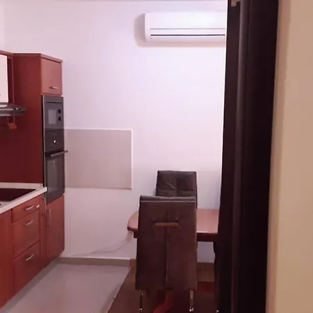 Franko - Uz Parking Appartement