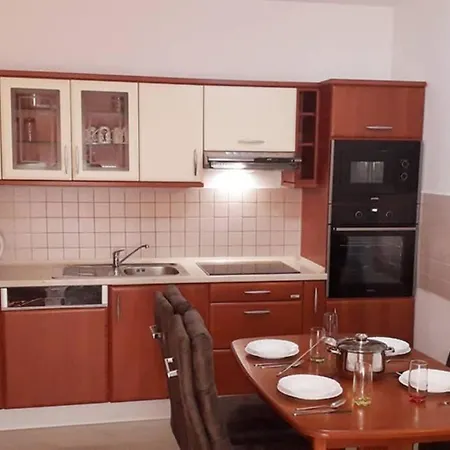 Franko - Uz Parking Appartement Pula