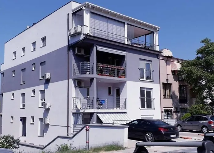 Franko - Uz Parking Apartman *